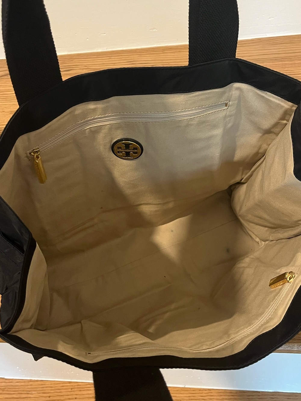 Tory Burch Tote - Picture 4 of 4